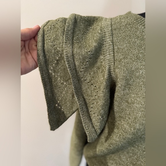 Grey collective women’s Sweater size Large Preppy Feminine vibes- 80’s look - Picture 3 of 11